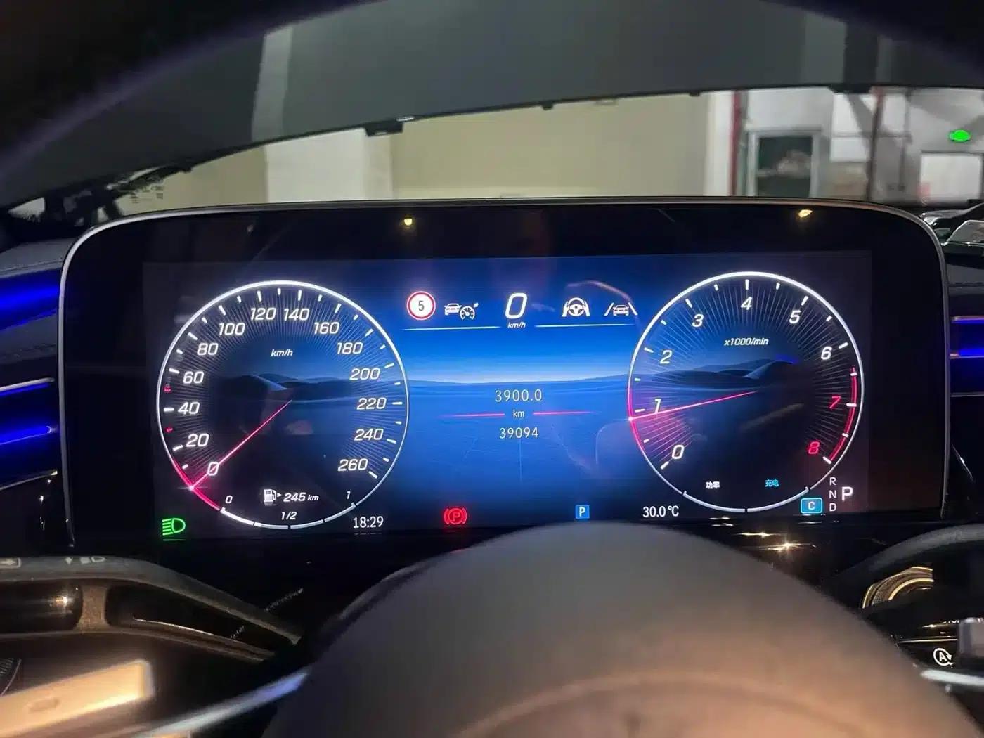 2024 Mercedes-Benz E-Class E 300 L Luxury — миниатюра 3
