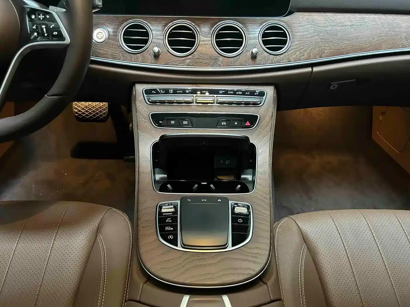 Mercedes-Benz E-Class 2023 Facelift E 300 L Sport Premium — миниатюра 3