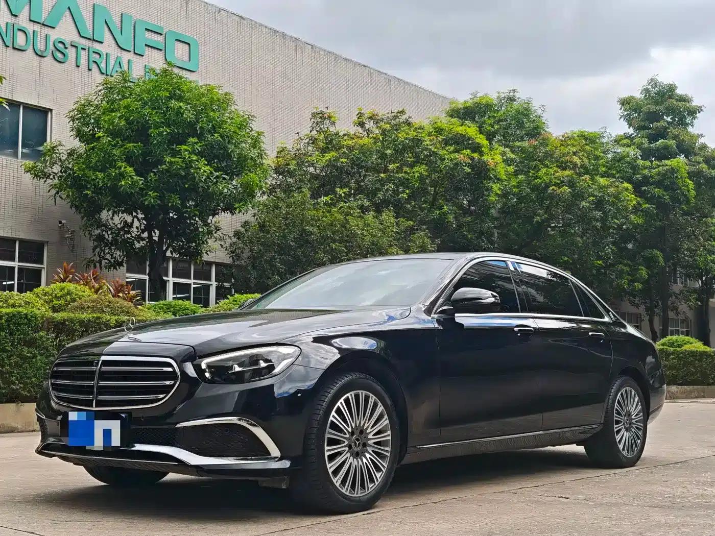 Mercedes-Benz E-Class 2023 E 300 L Fashion Edition — миниатюра 1