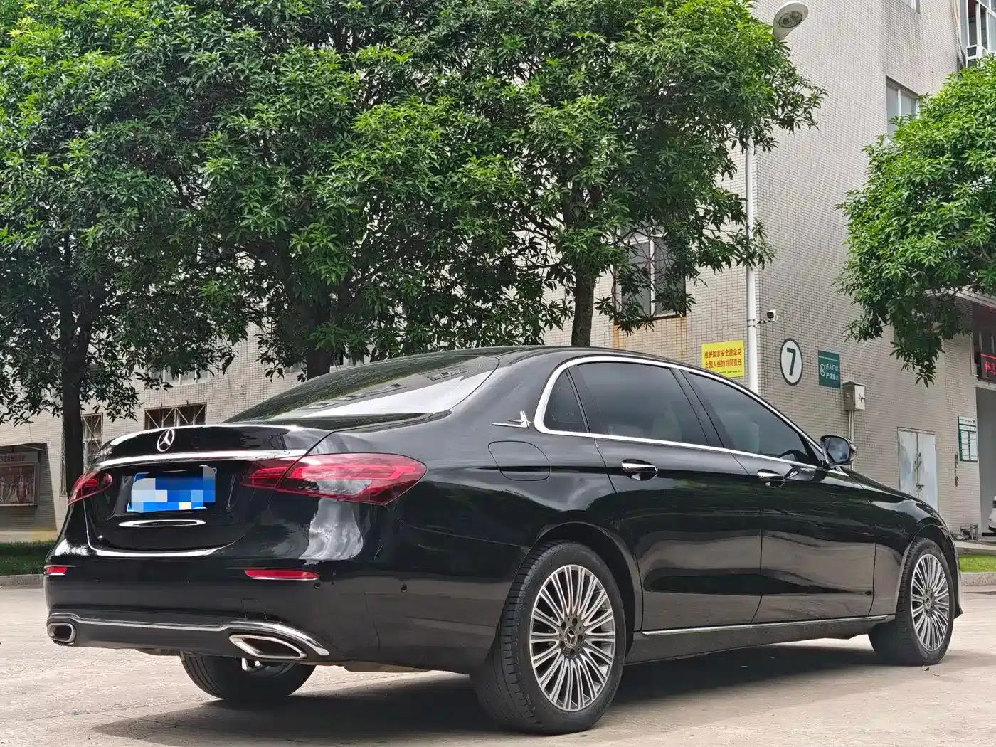 Mercedes-Benz E-Class 2023 E 300 L Fashion Edition — миниатюра 4