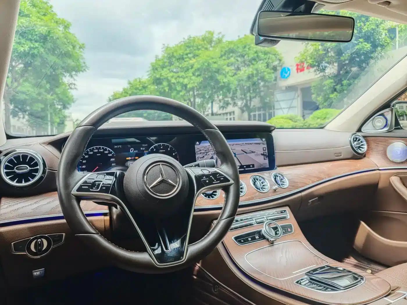 Mercedes-Benz E-Class 2023 E 300 L Fashion Edition — миниатюра 9