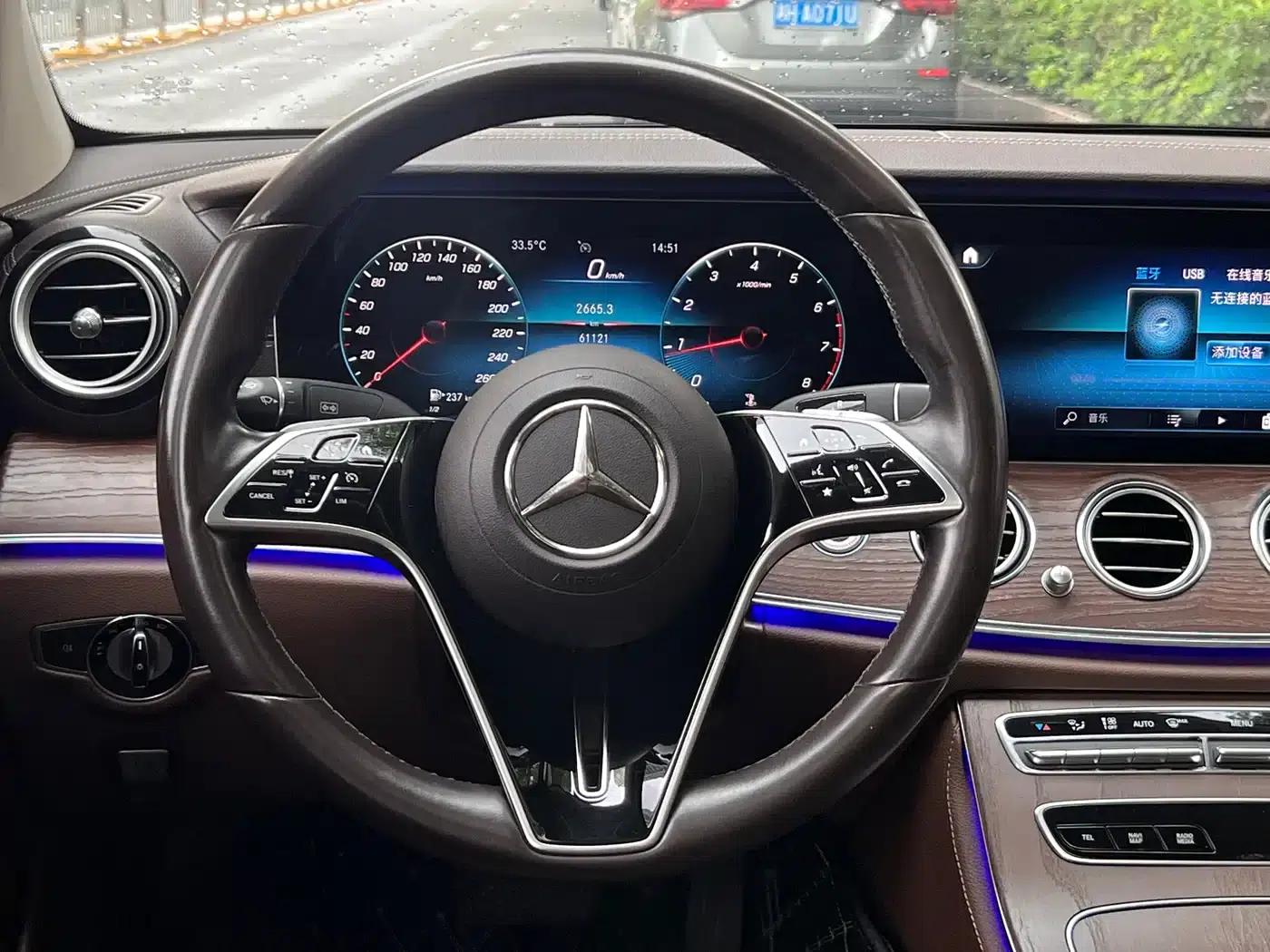Mercedes-Benz E-Class 2021 E 300 L Fashion Edition — миниатюра 11