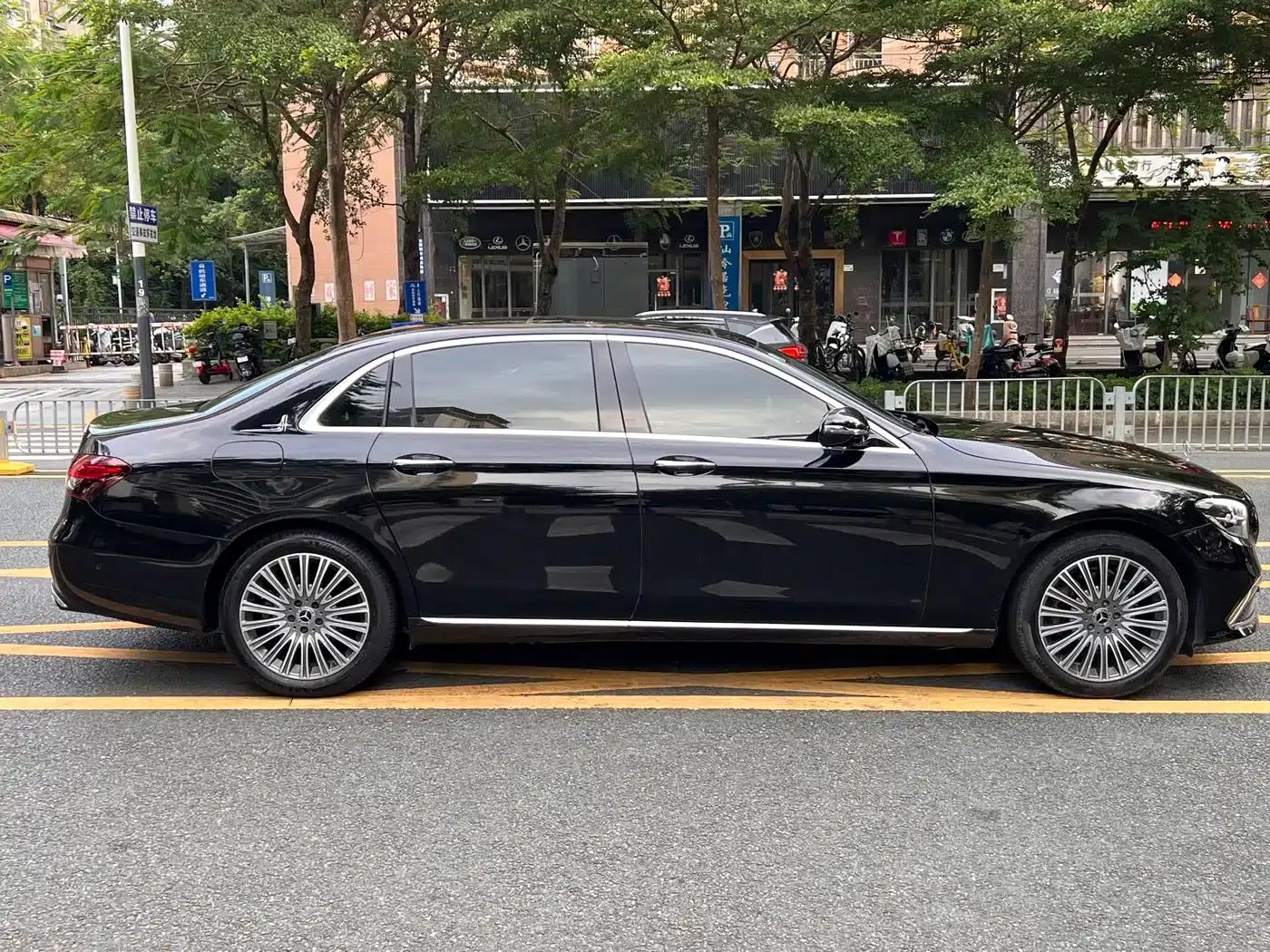 Mercedes-Benz E-Class 2021 E 300 L Fashion Edition — миниатюра 16