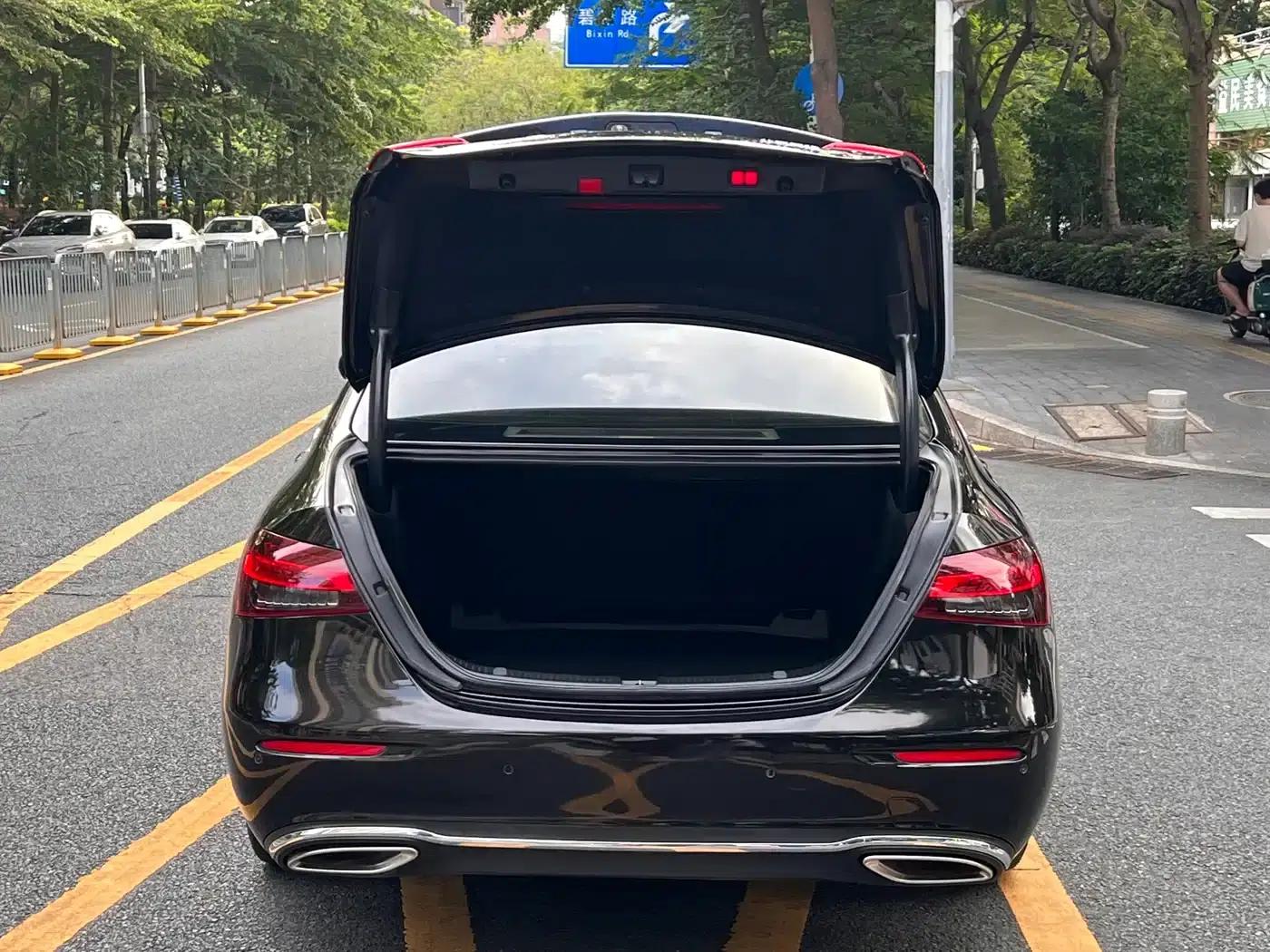 Mercedes-Benz E-Class 2021 E 300 L Fashion Edition — миниатюра 18