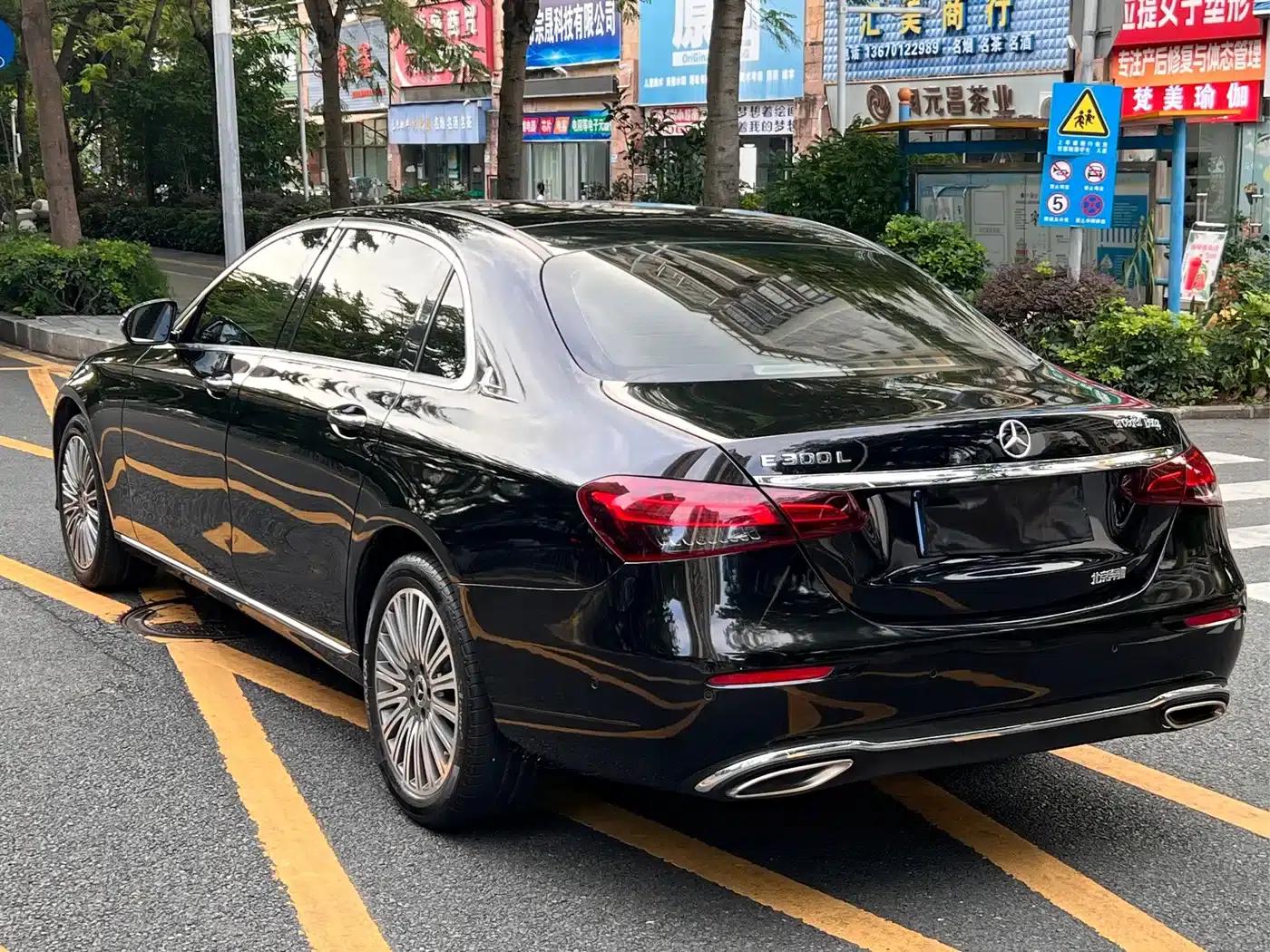 Mercedes-Benz E-Class 2021 E 300 L Fashion Edition — миниатюра 19