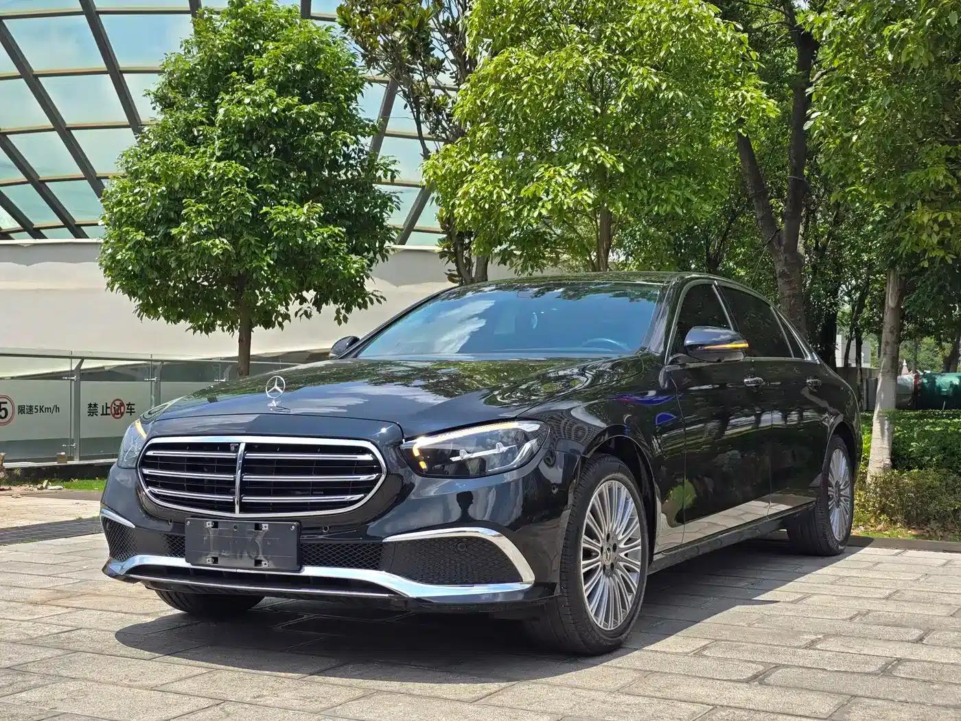 Mercedes-Benz E-Class 2023 Facelift E 300 L Fashion Model — миниатюра 1