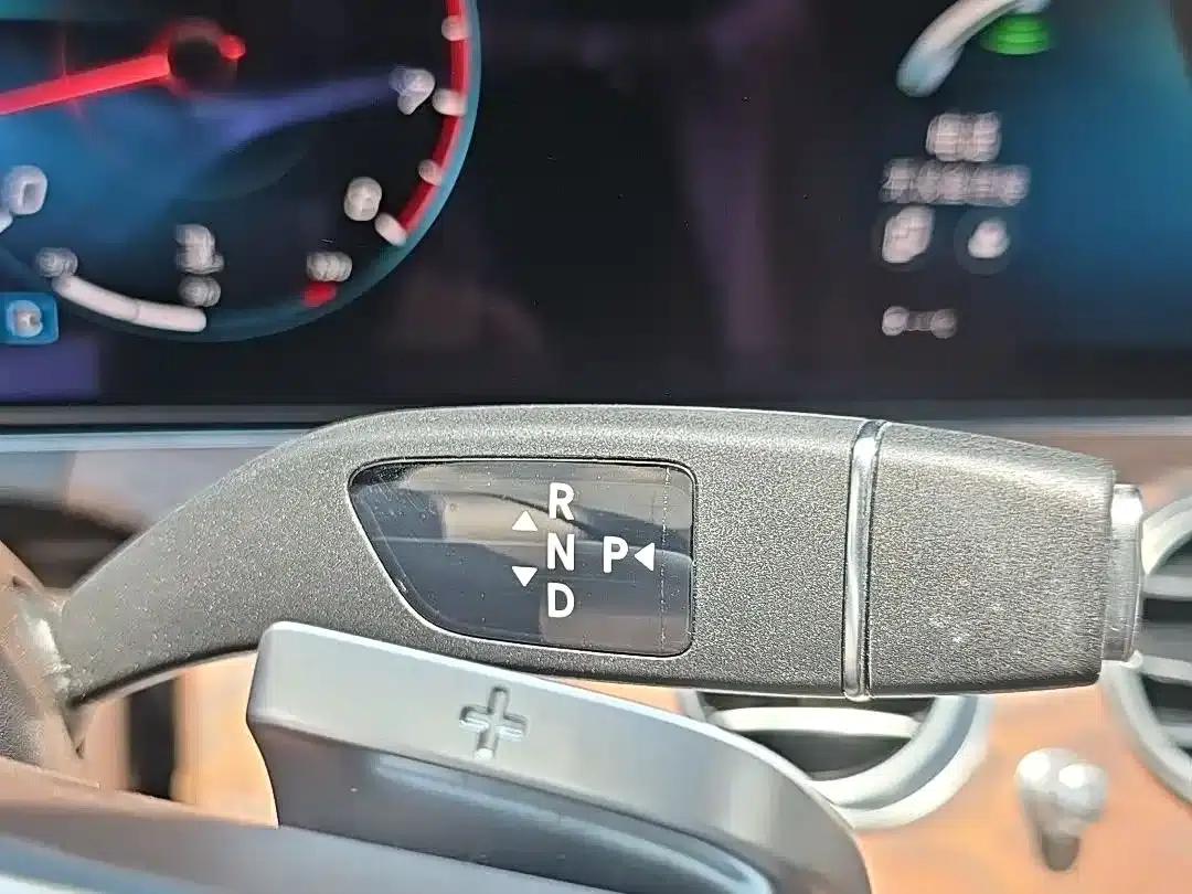 Mercedes-Benz E-Class 2023 Facelift E 300 L Fashion Model — миниатюра 20
