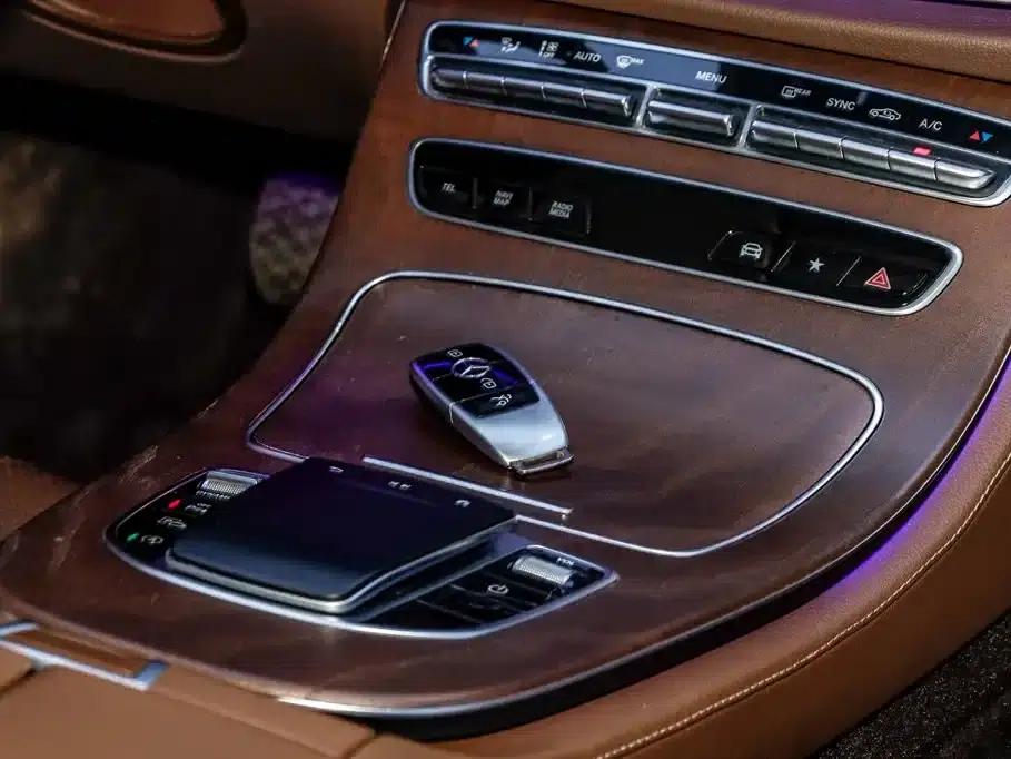 2022 Mercedes-Benz E-Class E 260 L — миниатюра 26