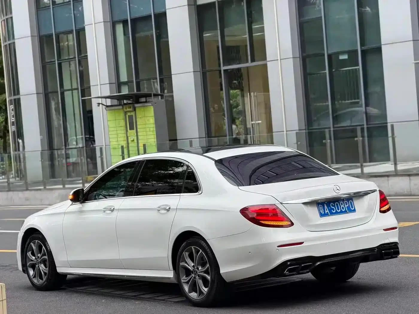 Mercedes-Benz E-Class 2020 Facelift E 300 L Sport Style — миниатюра 3