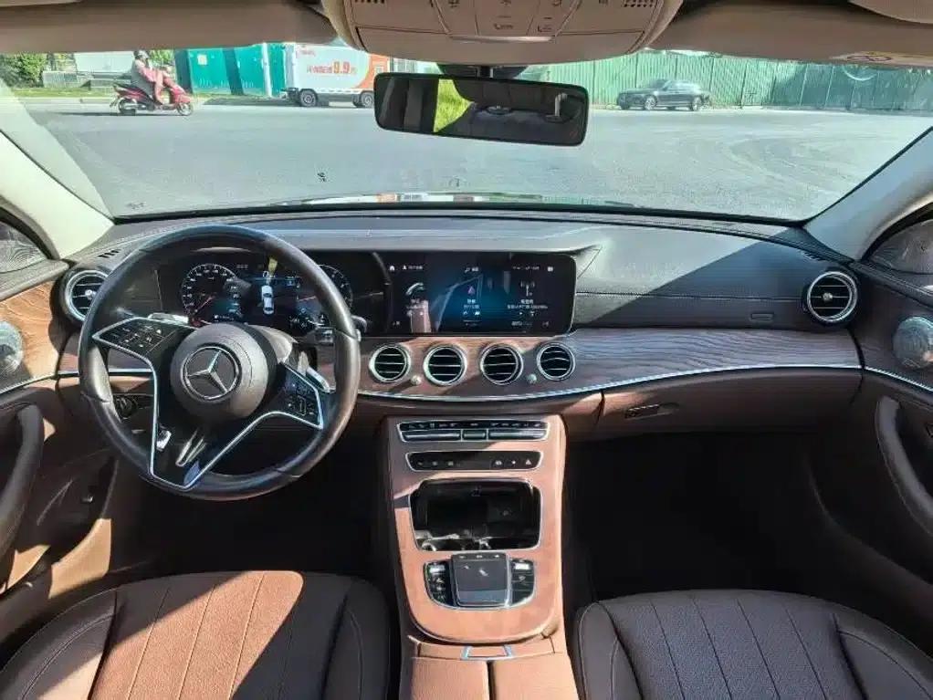 Mercedes-Benz E-Class 2023 E 300 L Fashion Edition — миниатюра 4