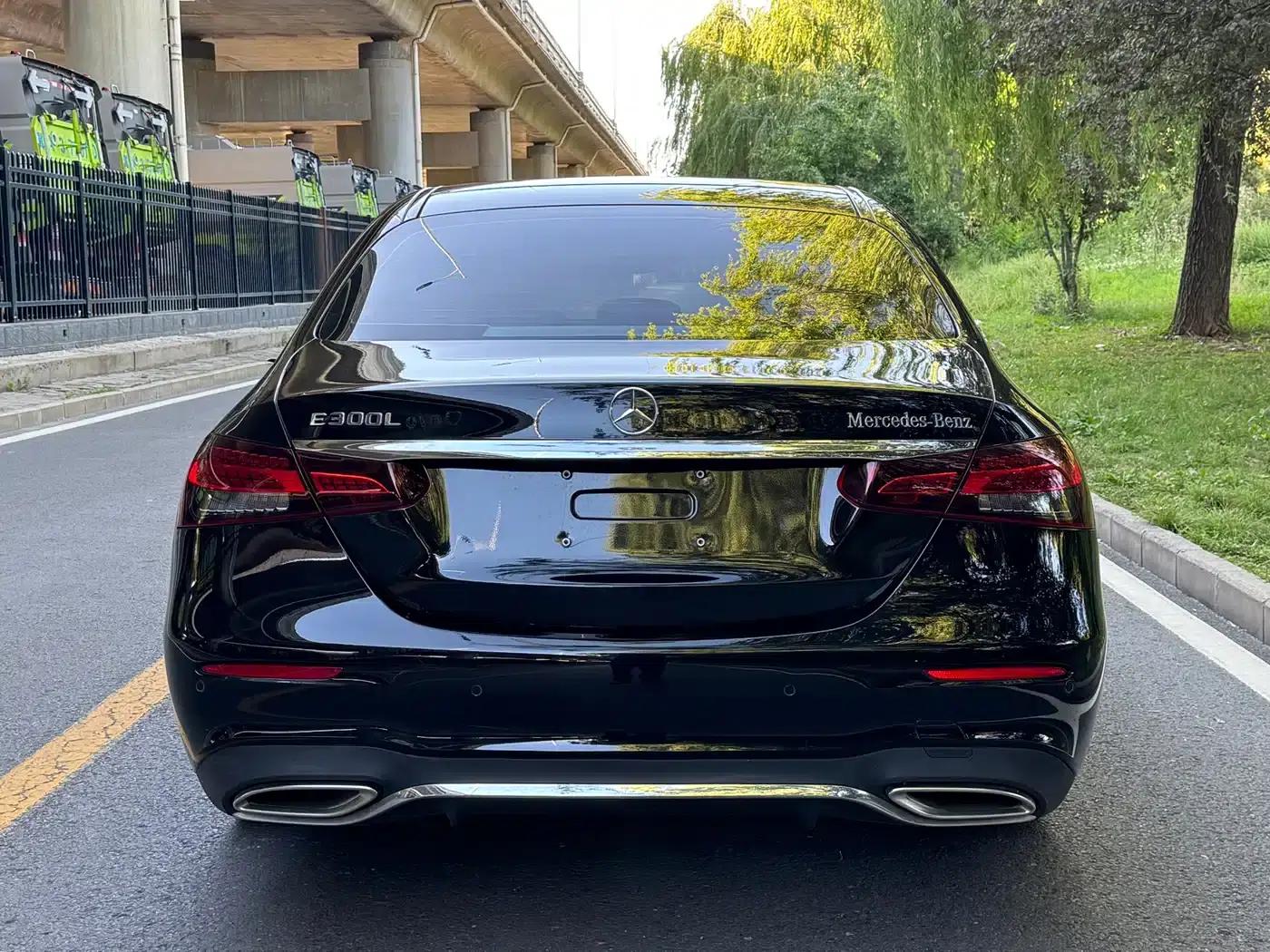Mercedes-Benz E-Class 2023 E 300 L Sport Luxury — миниатюра 5