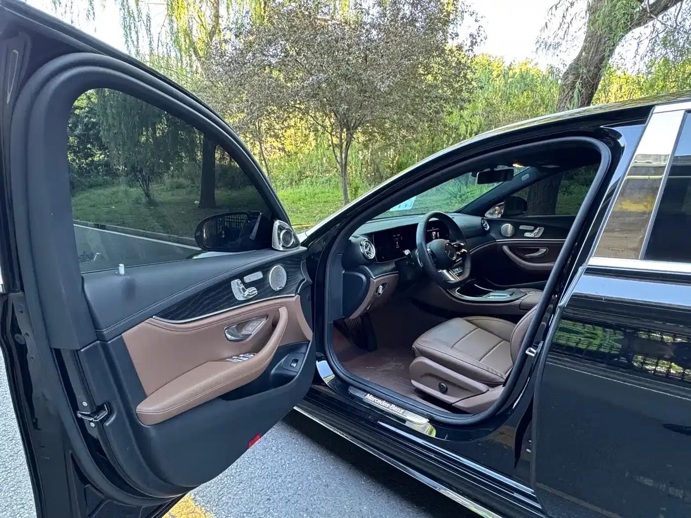 Mercedes-Benz E-Class 2023 E 300 L Sport Luxury — миниатюра 10
