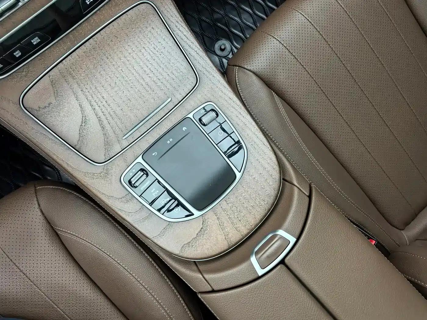Mercedes-Benz E-Class 2023 E 300 L Fashion Edition — миниатюра 8