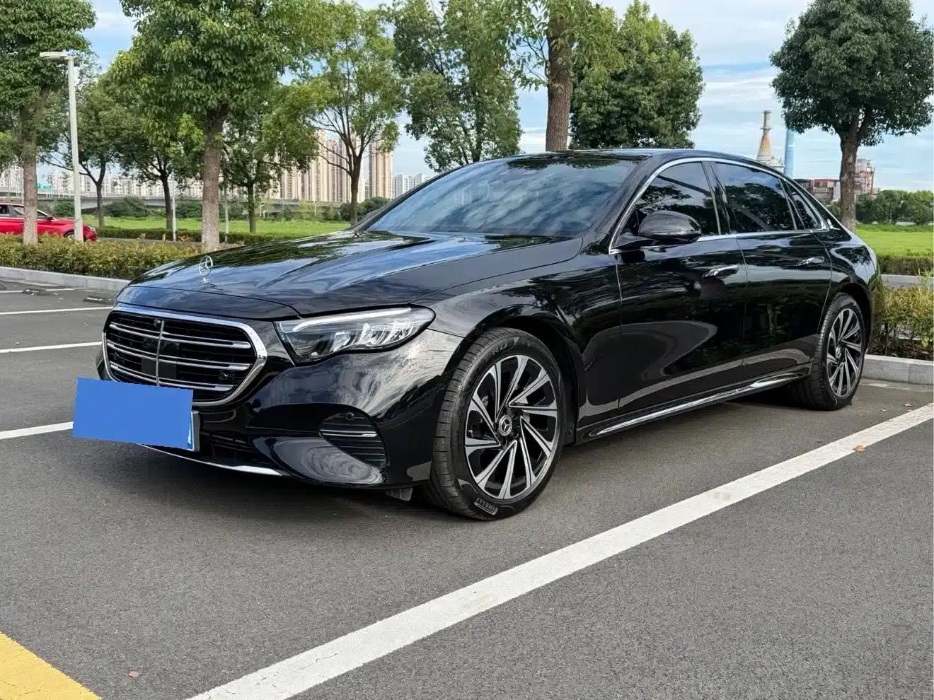 2025 Mercedes-Benz E-Class E 300 L Luxury — миниатюра 1