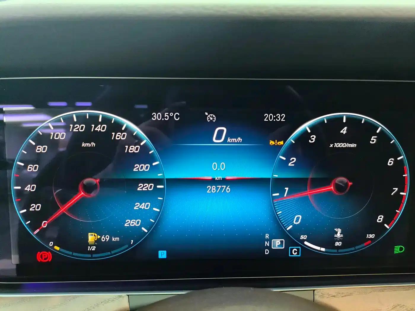 Mercedes-Benz E-Class 2023 Facelift E 300 L Fashion Model — миниатюра 9