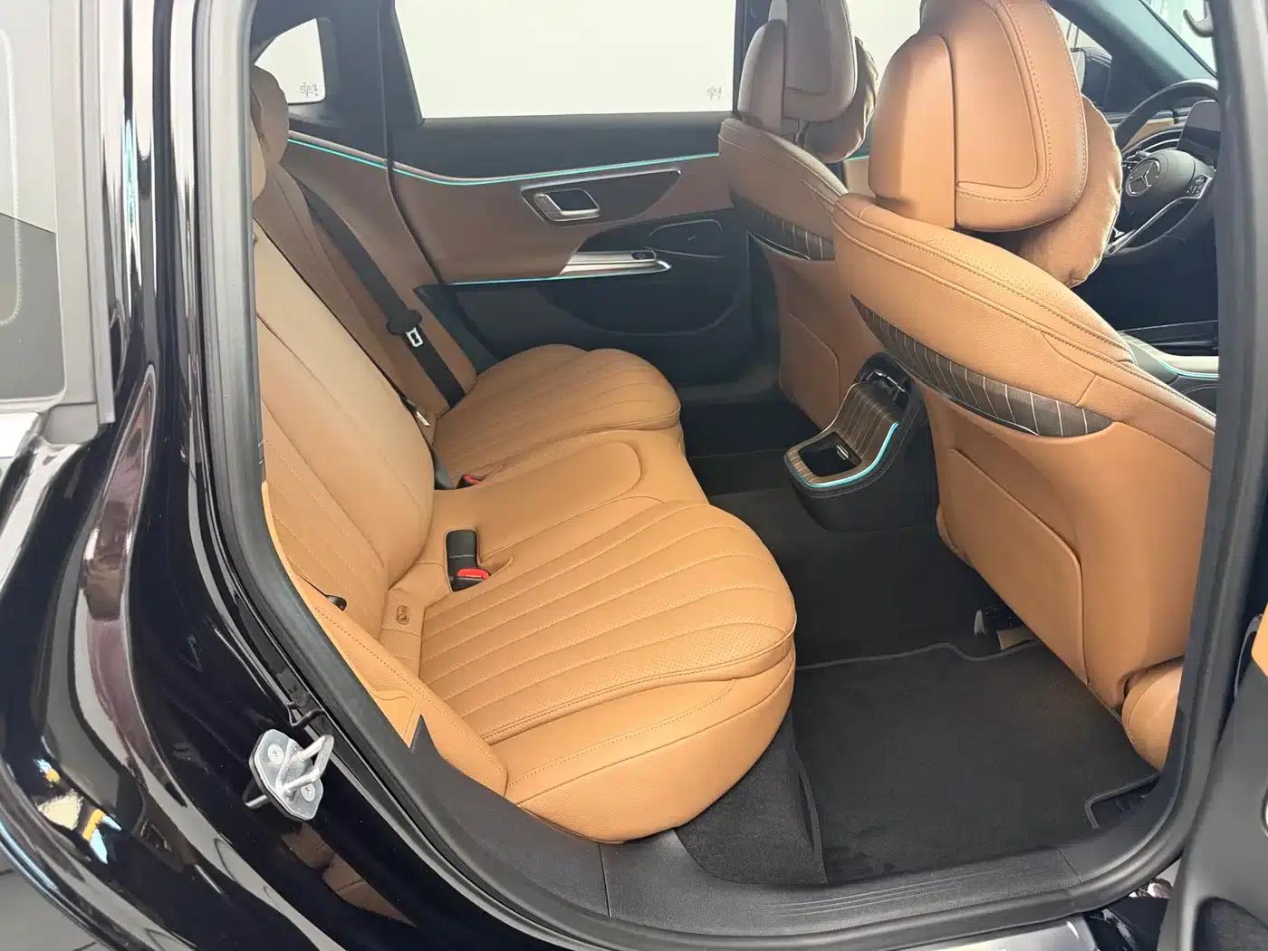 Mercedes-Benz E-Class 2024 E 300 L Fashion Edition — миниатюра 13