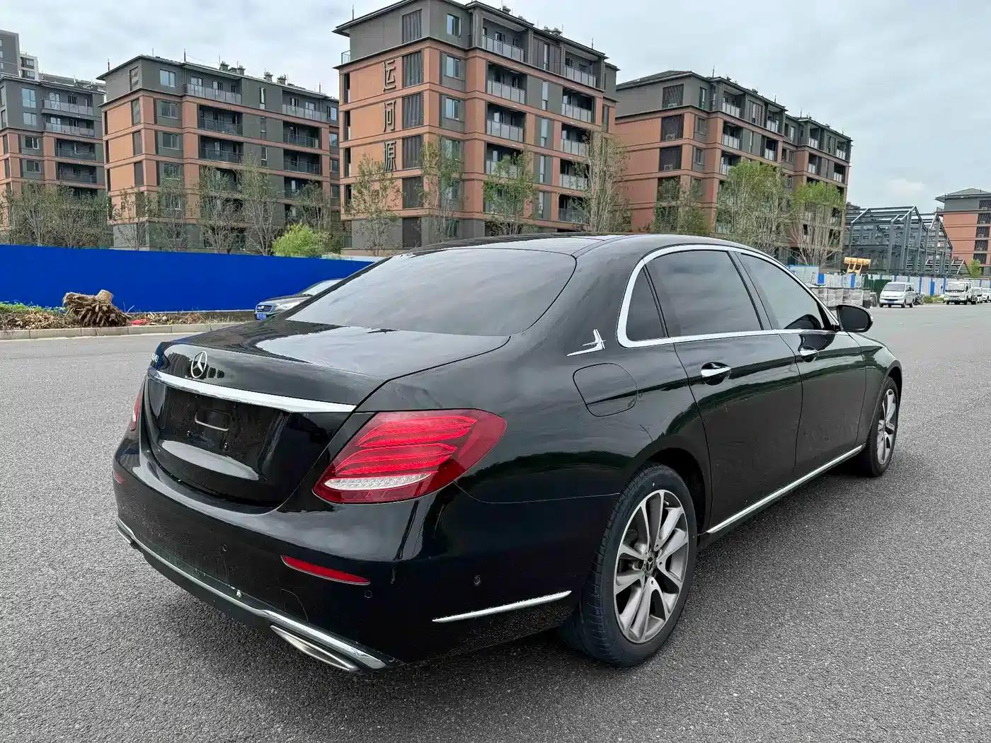 Mercedes-Benz E-Class 2019 Facelift E 300 L Luxury — миниатюра 9