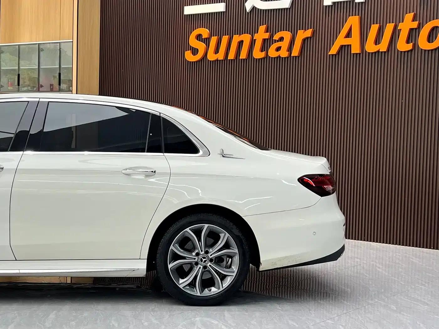Mercedes-Benz E-Class 2021 E 300 L Fashion Edition — миниатюра 14