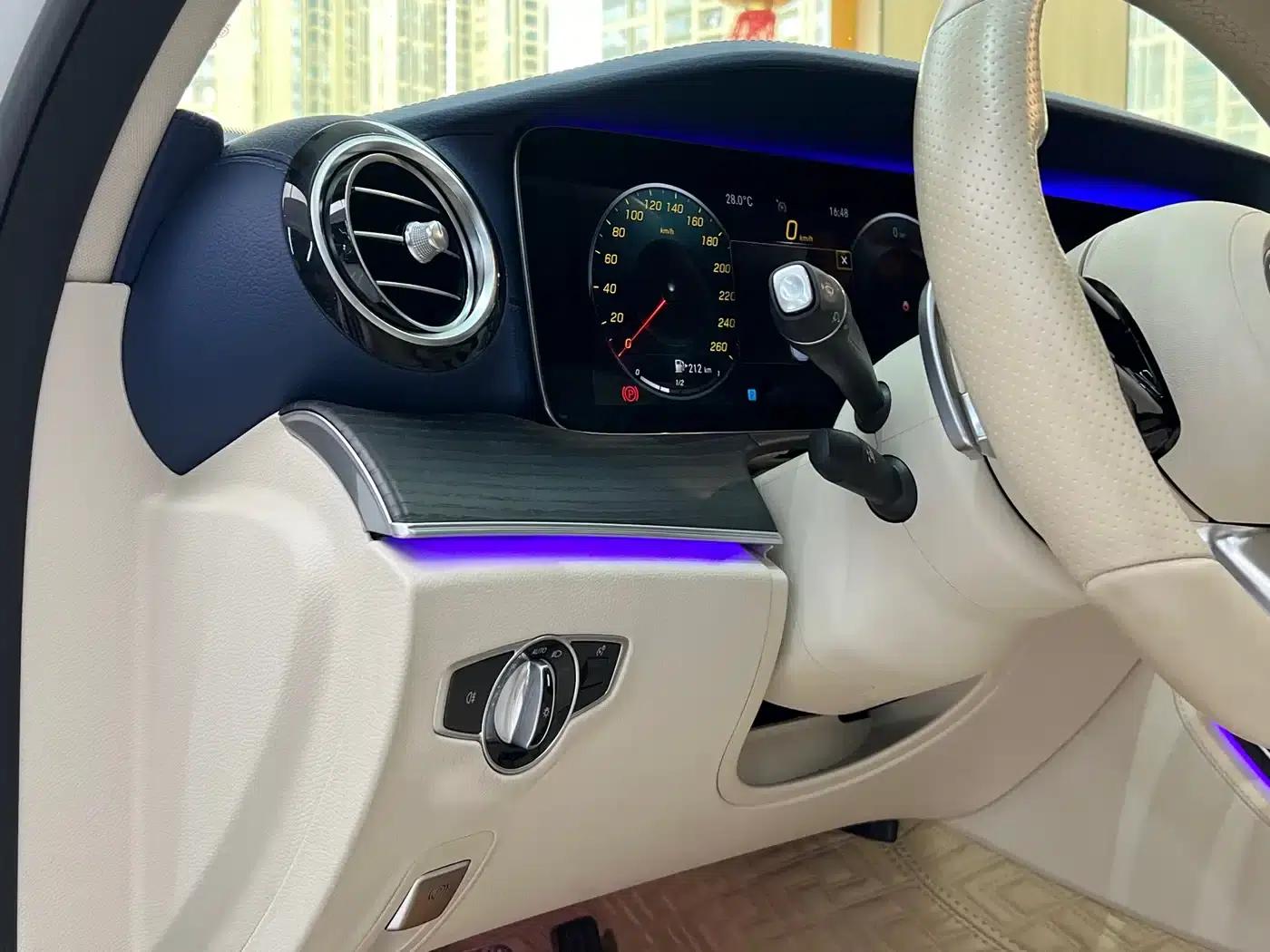 Mercedes-Benz E-Class 2021 E 300 L Fashion Edition — миниатюра 18