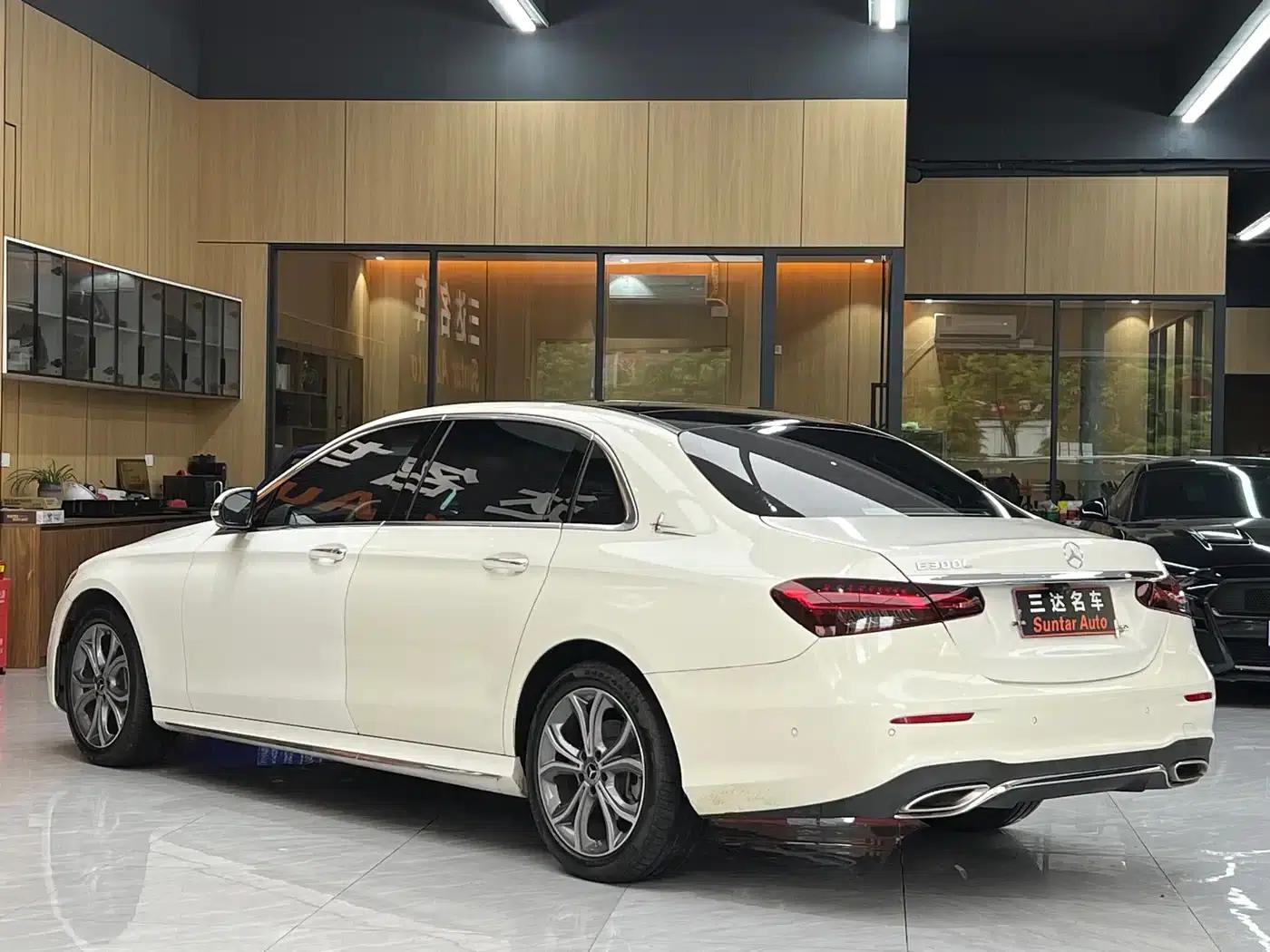 Mercedes-Benz E-Class 2021 E 300 L Fashion Edition — миниатюра 4