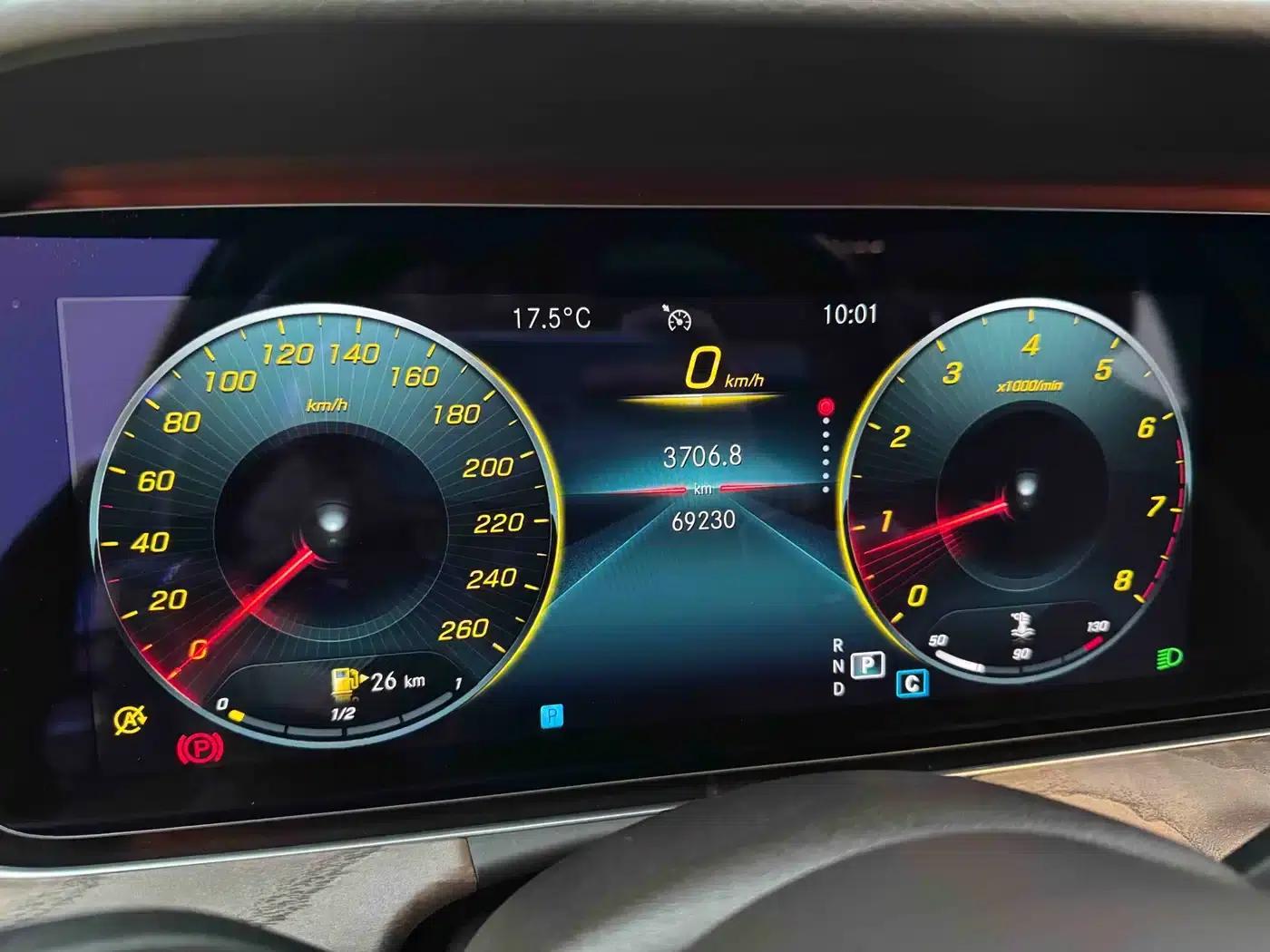 Mercedes-Benz E-Class 2021 E 300 L Fashion Edition — миниатюра 17