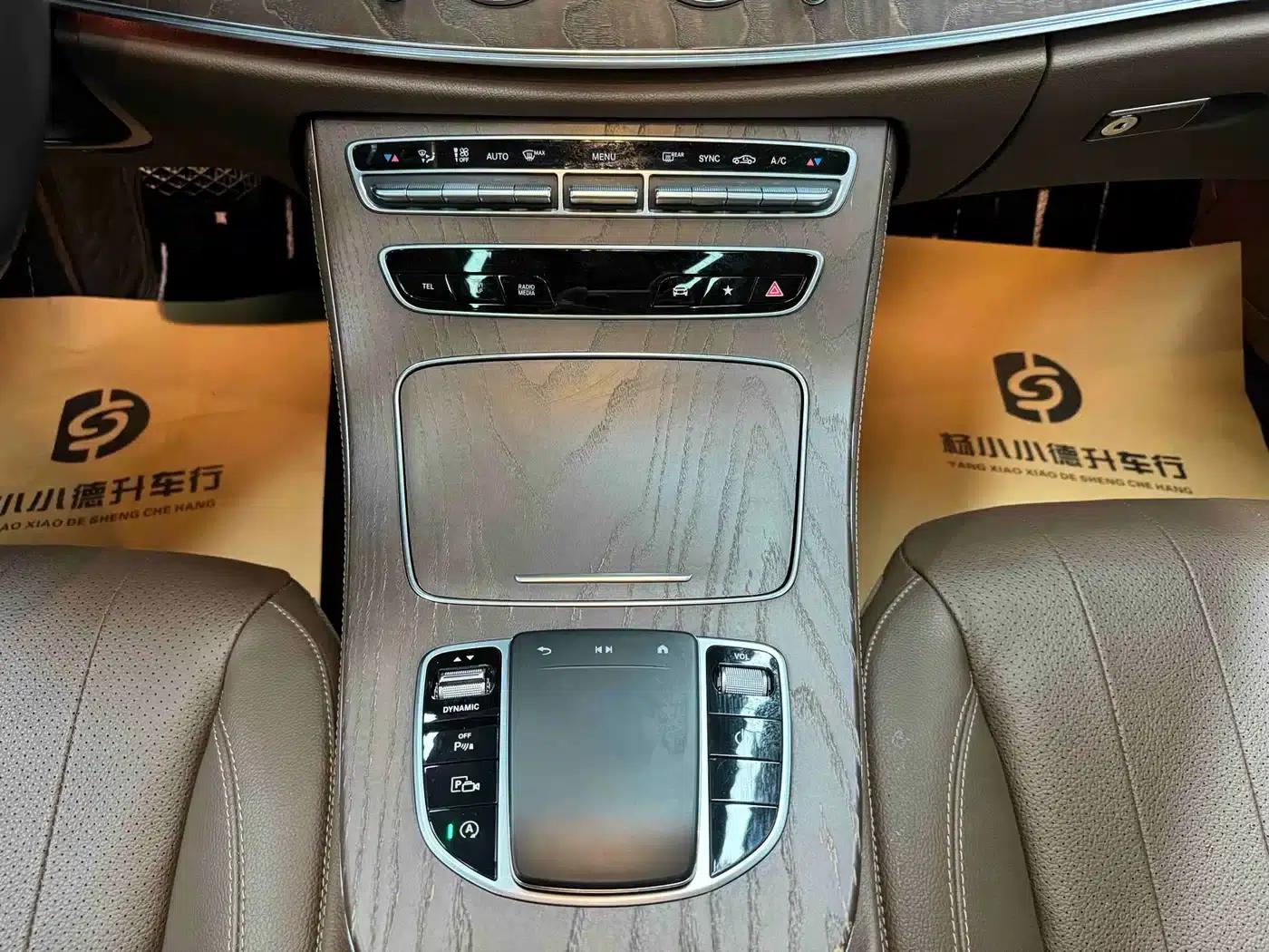 Mercedes-Benz E-Class 2021 E 300 L Fashion Edition — миниатюра 29