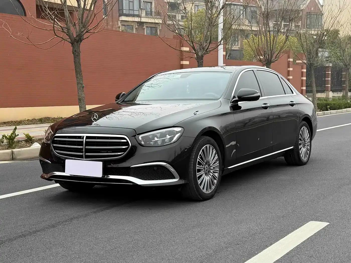 Mercedes-Benz E-Class 2023 E 300 L Luxury — миниатюра 1