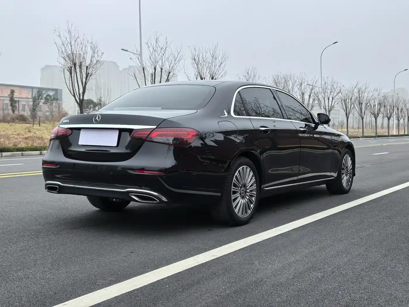 Mercedes-Benz E-Class 2023 E 300 L Luxury — миниатюра 5
