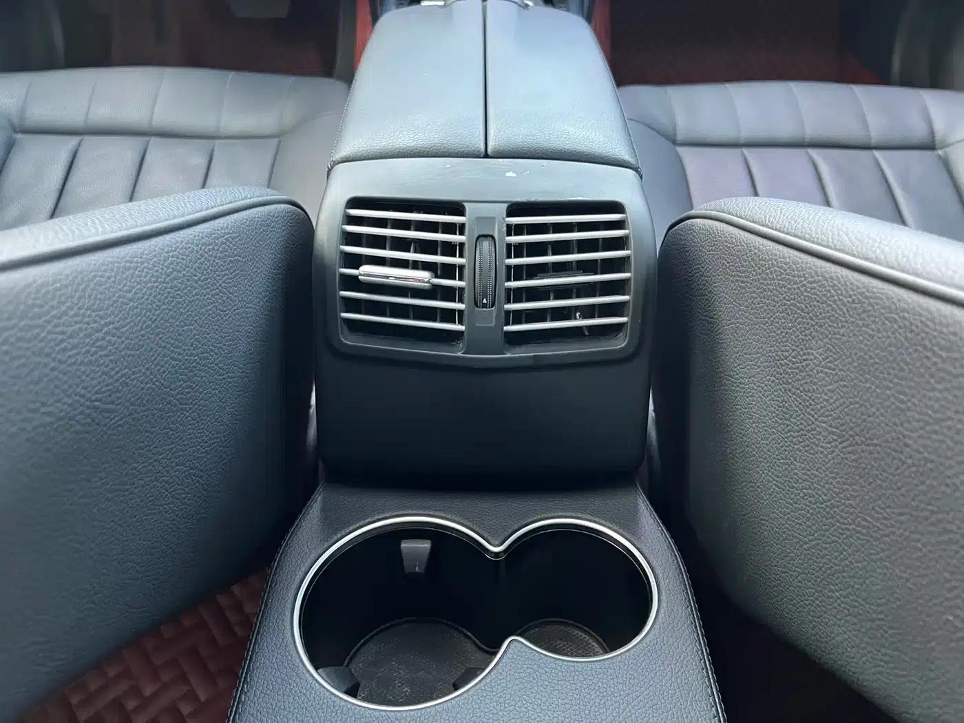 2015 Mercedes-Benz E-Class E 260 L Sport — миниатюра 21