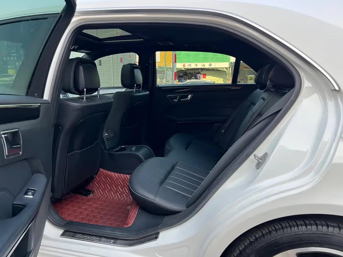 2015 Mercedes-Benz E-Class E 260 L Sport — миниатюра 10