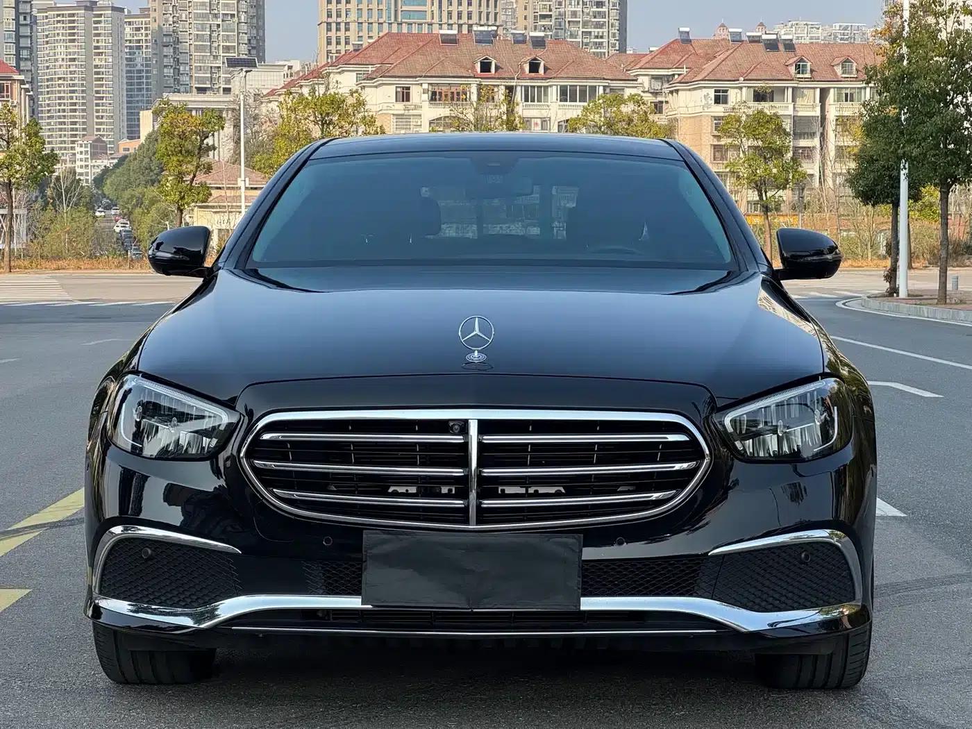 Mercedes-Benz E-Class 2022 E 300 L Fashion Edition — миниатюра 2