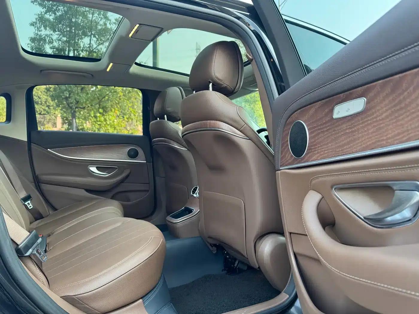 Mercedes-Benz E-Class 2022 E 300 L Fashion Edition — миниатюра 13