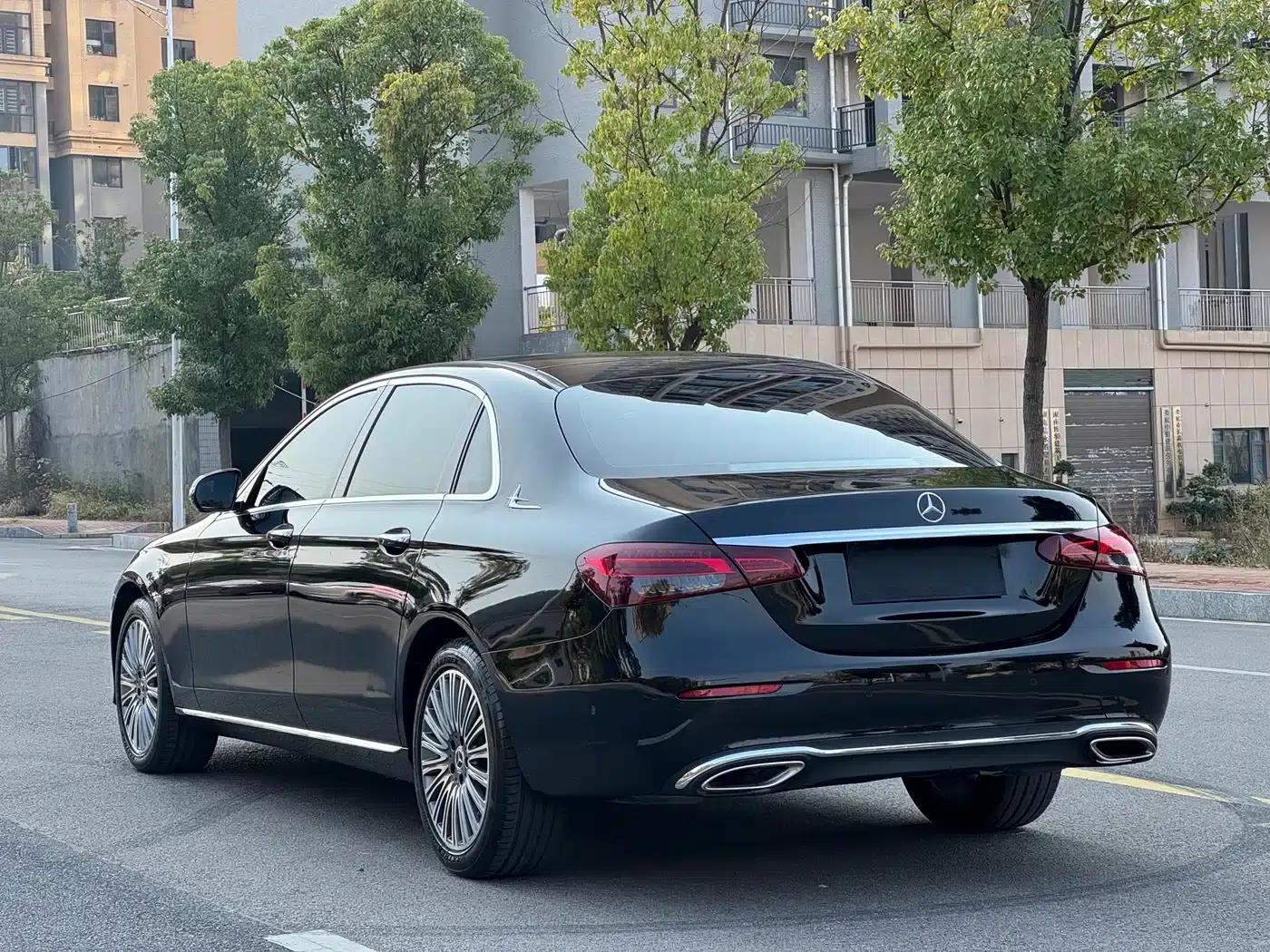 Mercedes-Benz E-Class 2022 E 300 L Fashion Edition — миниатюра 4