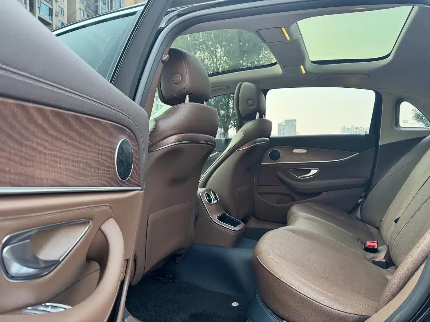 Mercedes-Benz E-Class 2022 E 300 L Fashion Edition — миниатюра 7