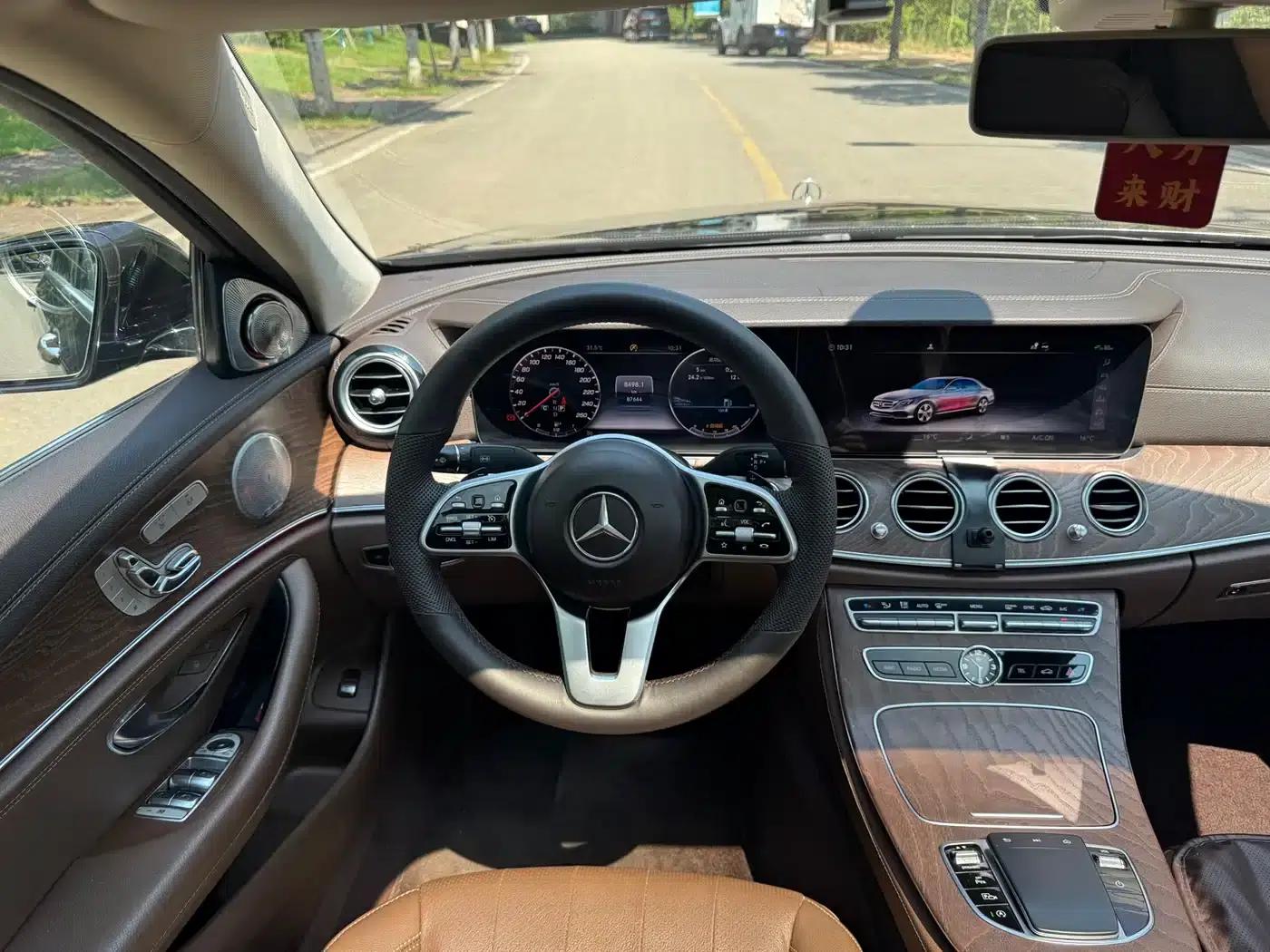 Mercedes-Benz E-Class 2019 Facelift E 300 L Fashion Model — миниатюра 14