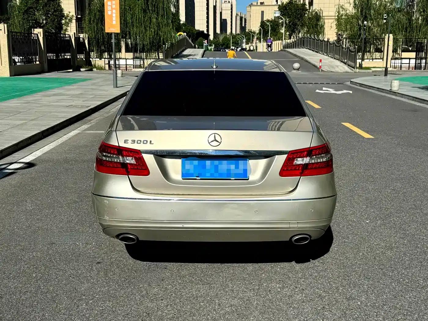 2012 Mercedes-Benz E-Class E 300 L Elegance — миниатюра 5