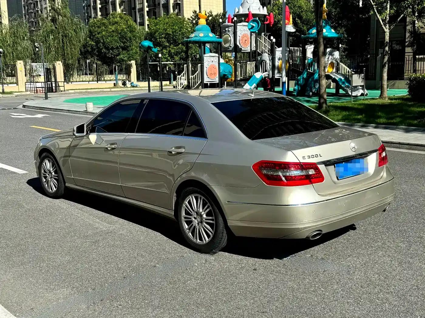 2012 Mercedes-Benz E-Class E 300 L Elegance — миниатюра 6