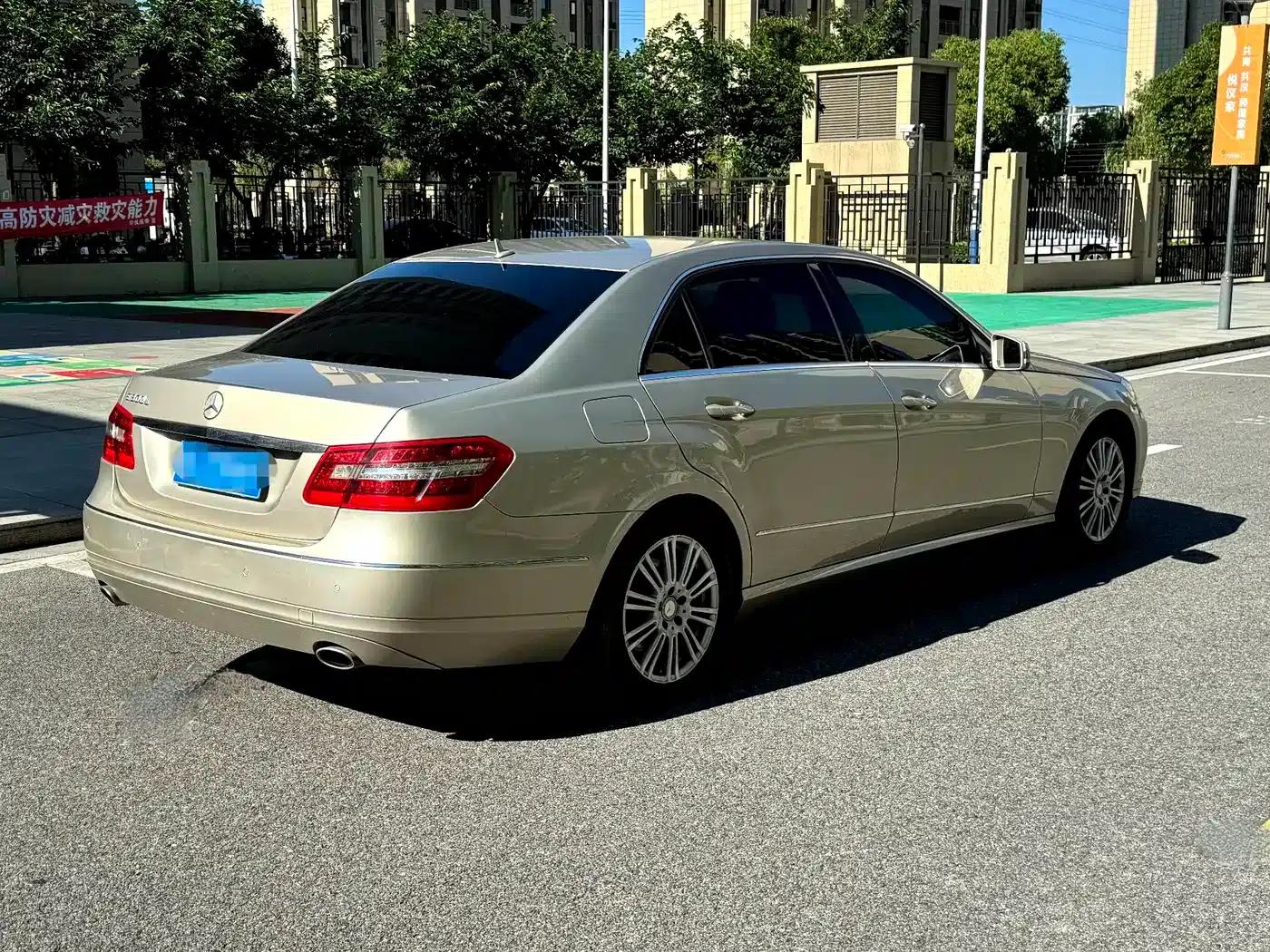 2012 Mercedes-Benz E-Class E 300 L Elegance — миниатюра 7