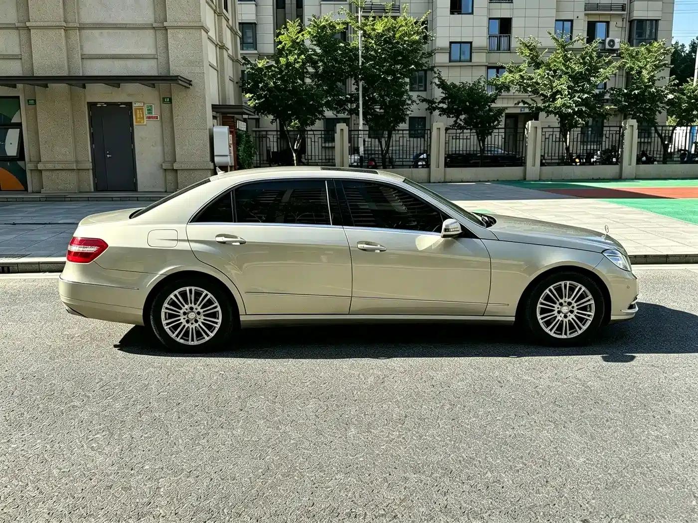 2012 Mercedes-Benz E-Class E 300 L Elegance — миниатюра 9
