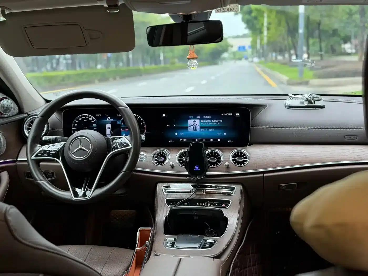 Mercedes-Benz E-Class 2022 E 300 L Sport Luxury — миниатюра 7