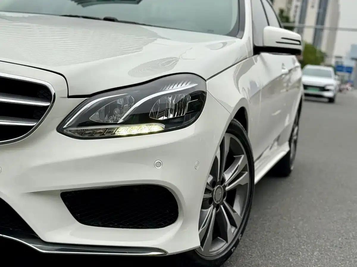 2015 Mercedes-Benz E-Class Facelift E 260 L Sport — миниатюра 3