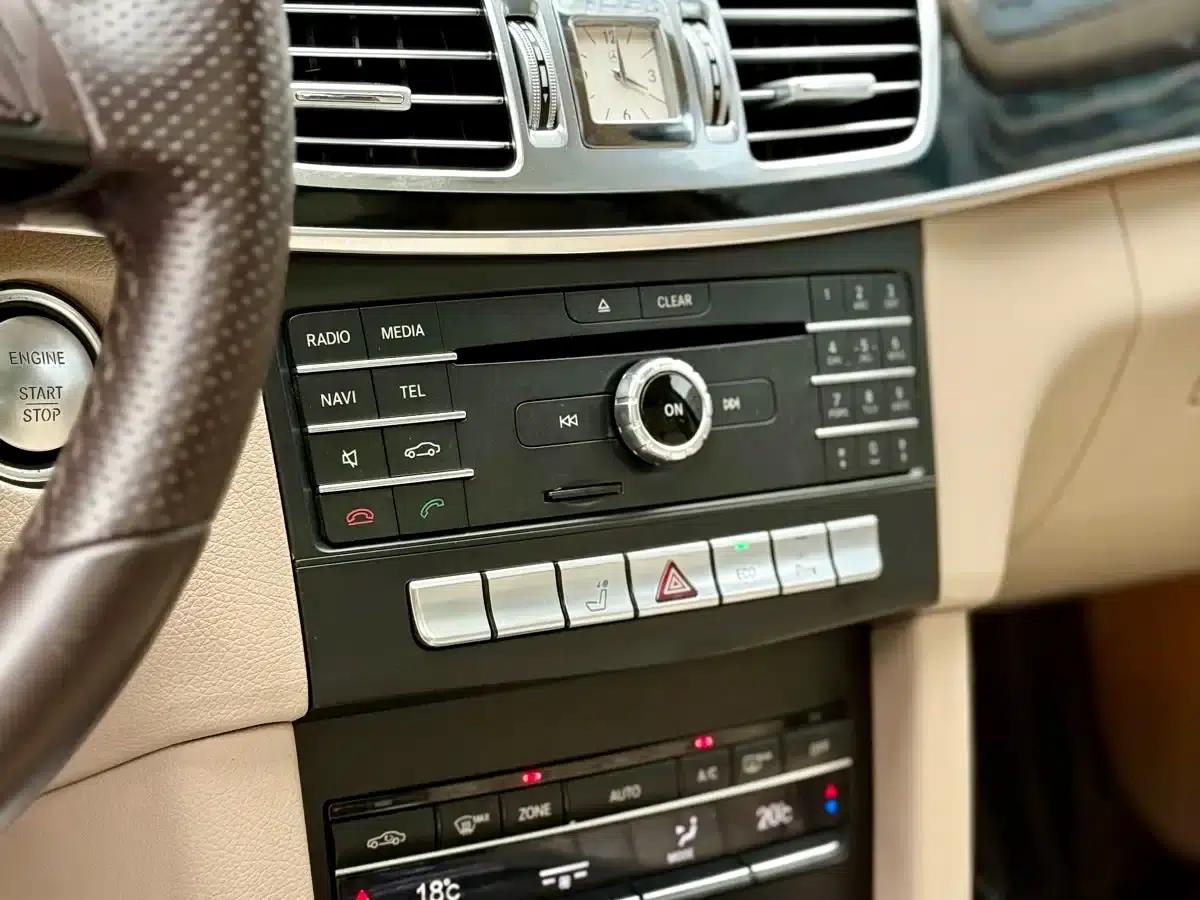 2015 Mercedes-Benz E-Class Facelift E 260 L Sport — миниатюра 23