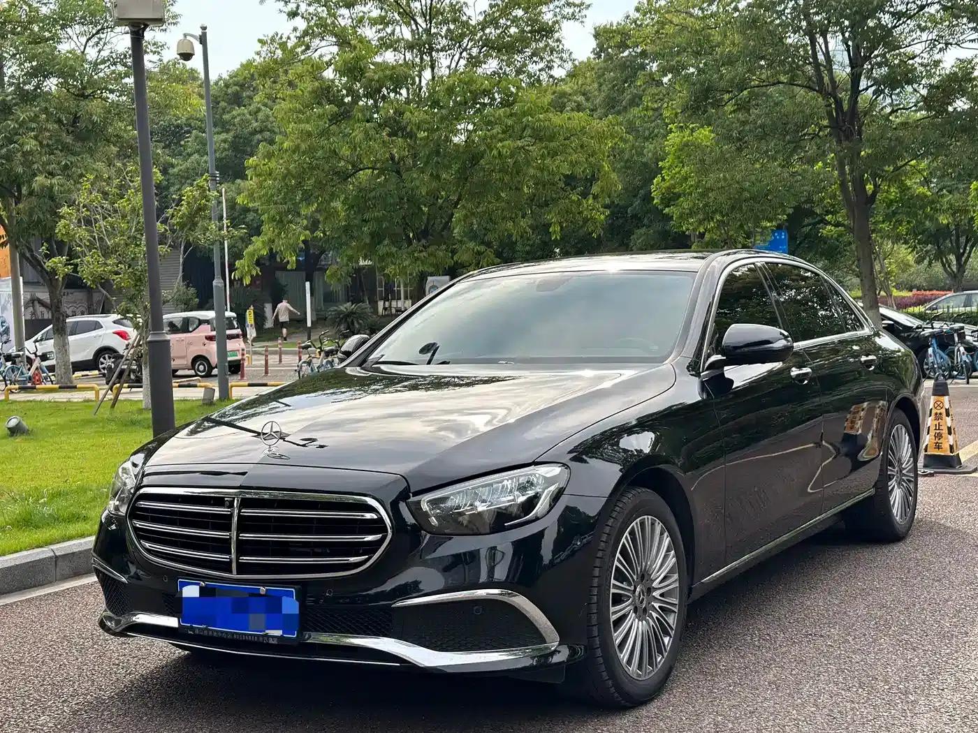 2021 Mercedes-Benz E-Class E 300 L Luxury — миниатюра 1