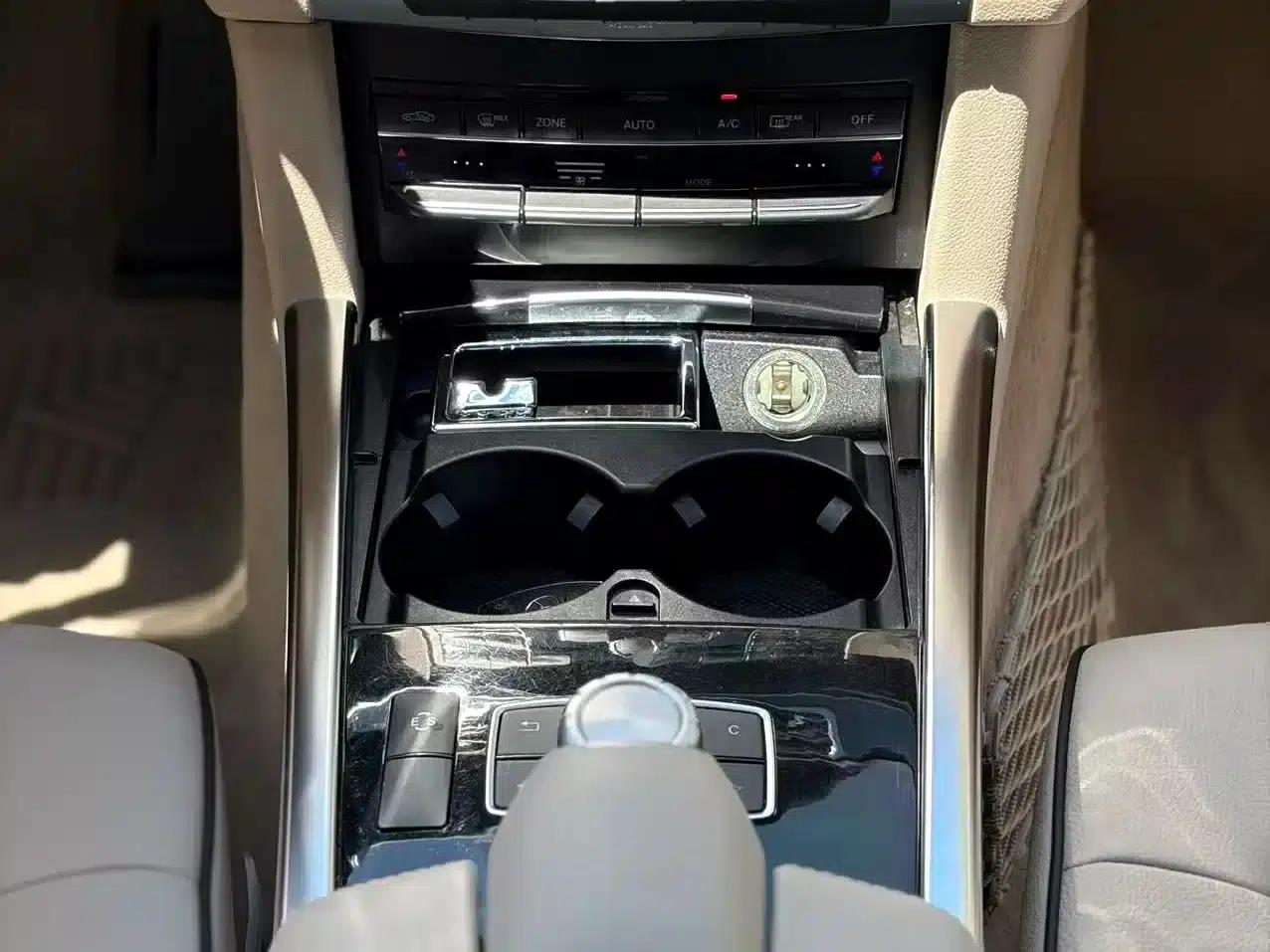 2015 Mercedes-Benz E-Class E 260 L Sport — миниатюра 8
