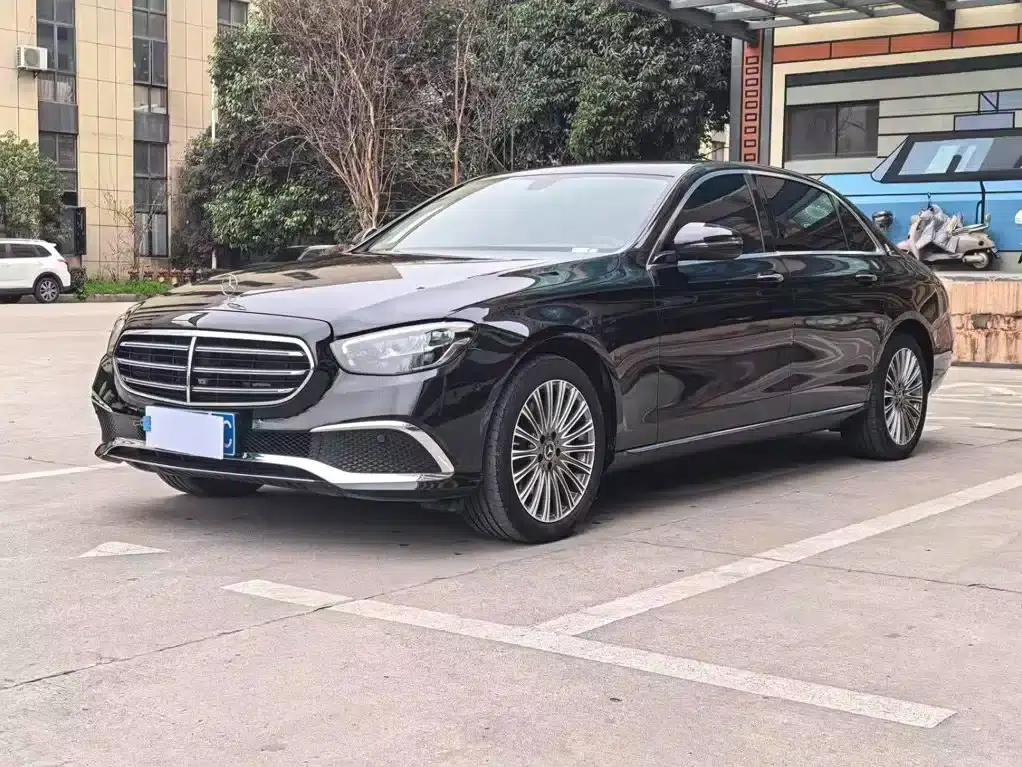 2023 Mercedes-Benz E-Class E 260 L — миниатюра 1