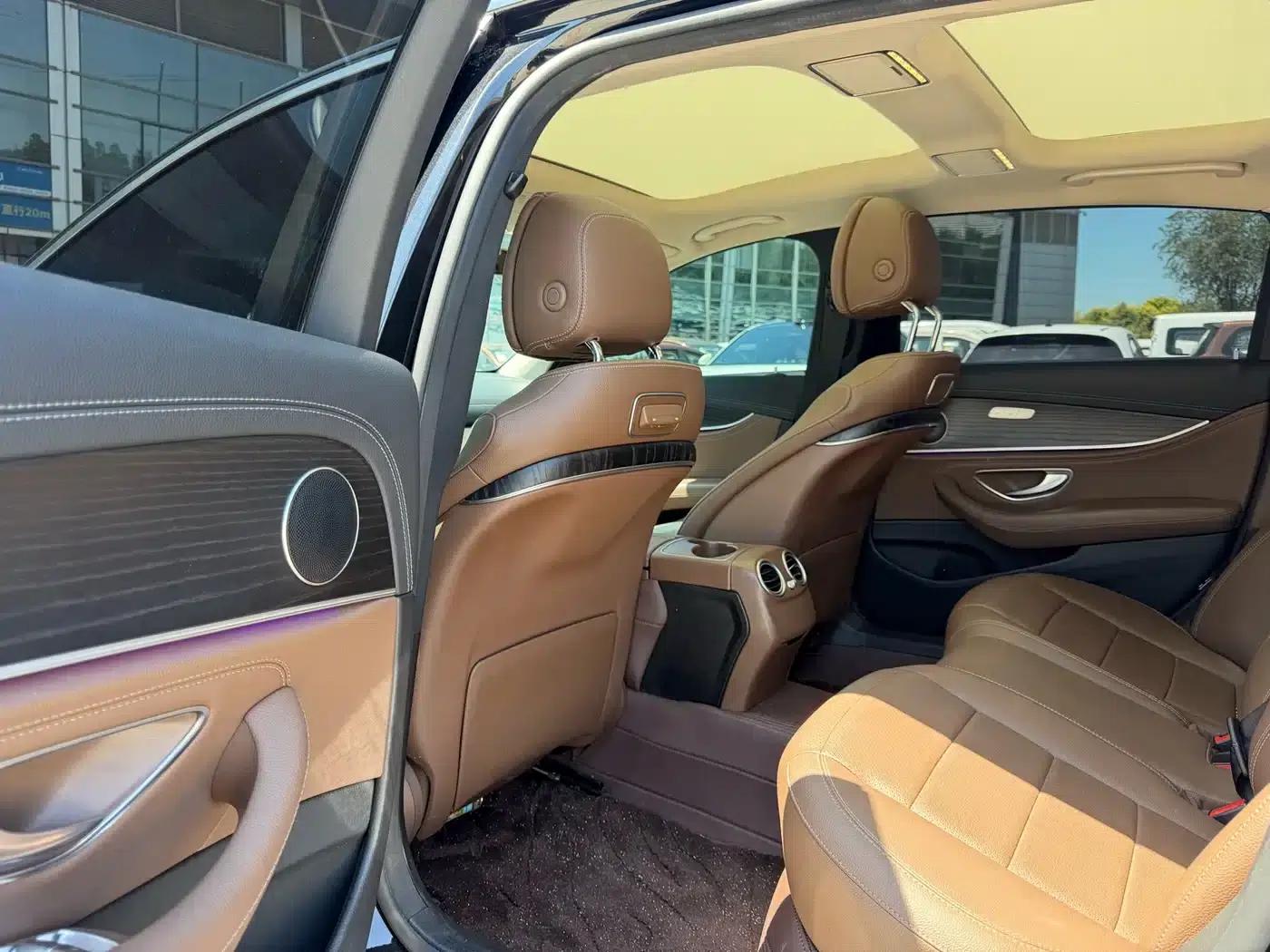 Mercedes-Benz E-Class 2020 Facelift E 300 L Sport Style — миниатюра 5
