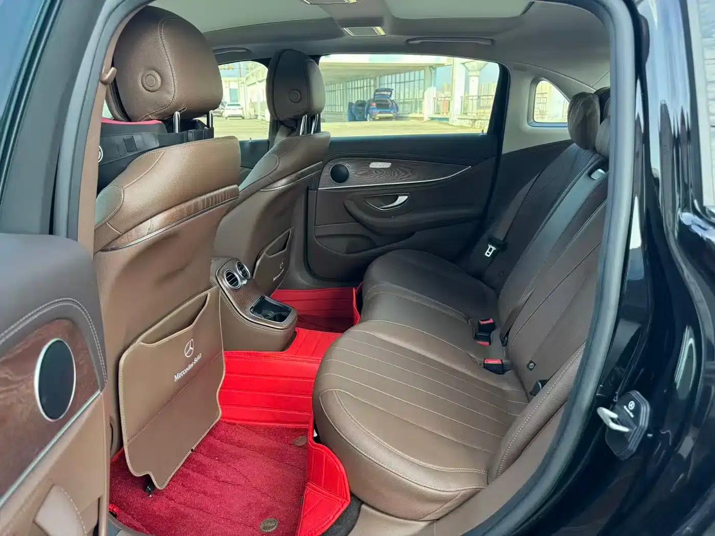 Mercedes-Benz E-Class 2022 E 300 L Fashion Edition — миниатюра 6