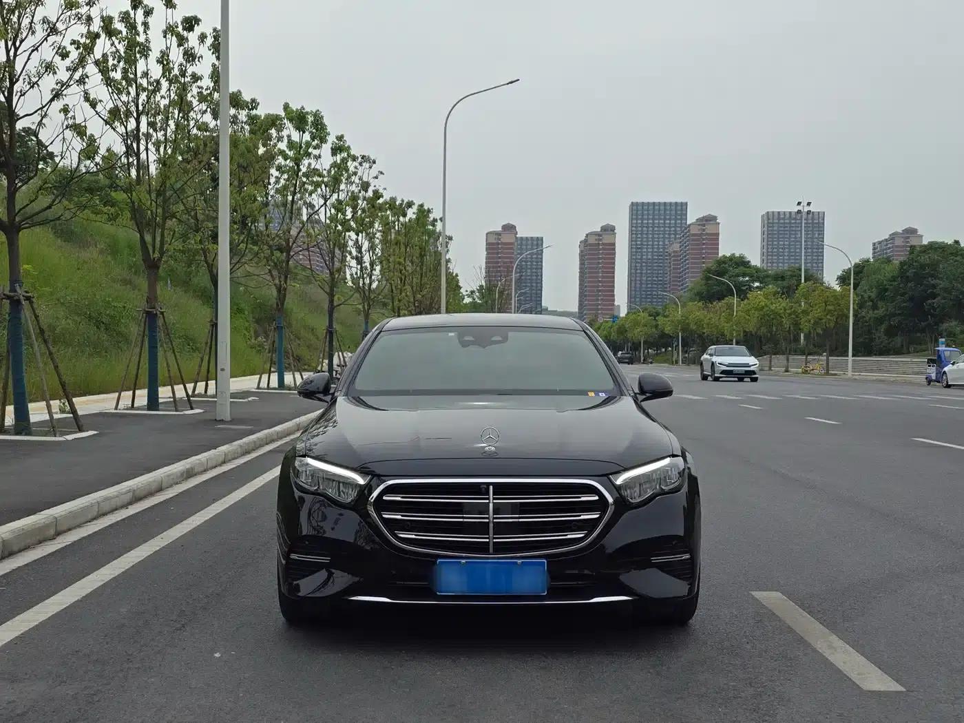 2024 Mercedes-Benz E-Class E 300 L Luxury — миниатюра 2