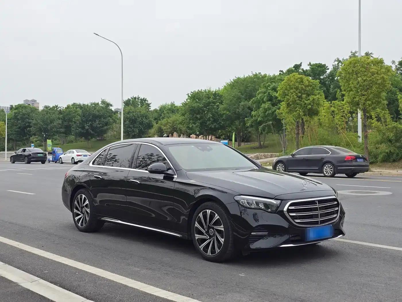 2024 Mercedes-Benz E-Class E 300 L Luxury — миниатюра 3