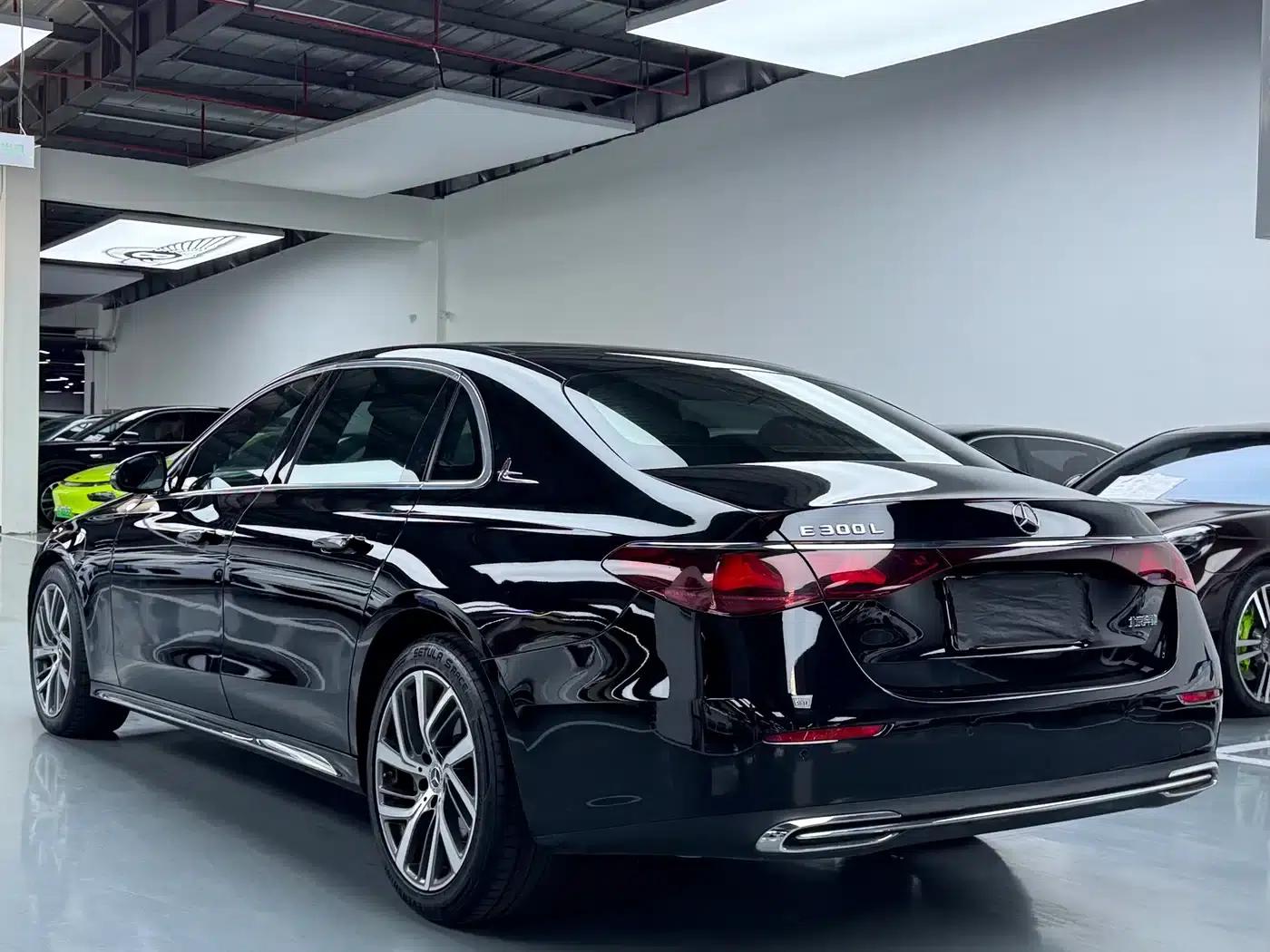 Mercedes-Benz E-Class 2024 E 300 L Fashion Edition — миниатюра 16